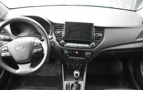 Hyundai Solaris II рестайлинг, 2020 год, 1 755 000 рублей, 12 фотография