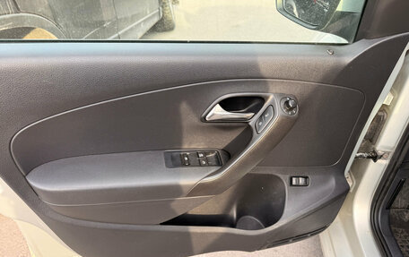 Volkswagen Polo VI (EU Market), 2011 год, 550 000 рублей, 4 фотография