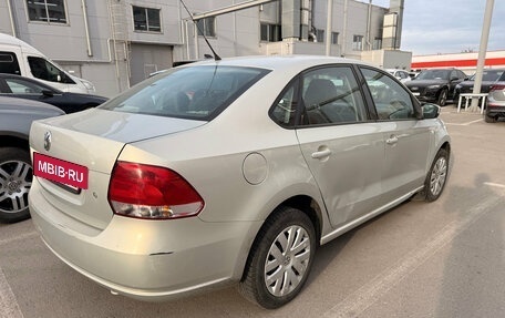 Volkswagen Polo VI (EU Market), 2011 год, 550 000 рублей, 2 фотография