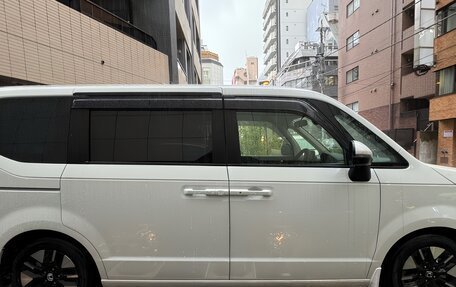 Honda Stepwgn, 2023 год, 2 400 000 рублей, 2 фотография