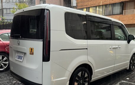 Honda Stepwgn, 2023 год, 2 400 000 рублей, 5 фотография