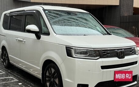 Honda Stepwgn, 2023 год, 2 400 000 рублей, 4 фотография