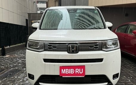 Honda Stepwgn, 2023 год, 2 600 000 рублей, 2 фотография