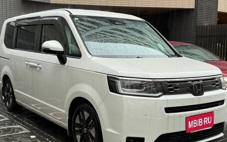 Honda Stepwgn, 2023 год, 2 600 000 рублей, 3 фотография