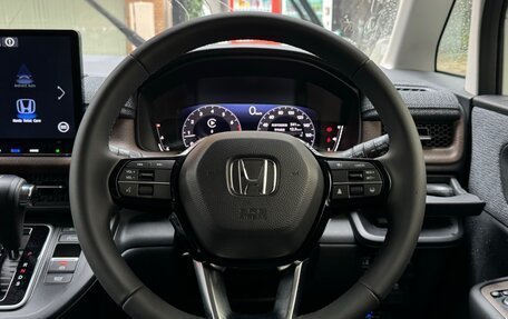 Honda Stepwgn, 2023 год, 2 600 000 рублей, 11 фотография