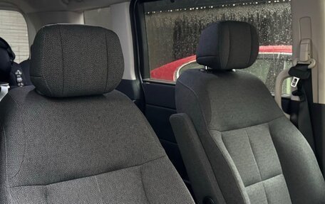 Honda Stepwgn, 2023 год, 2 600 000 рублей, 12 фотография