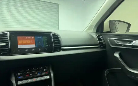 Skoda Karoq I, 2022 год, 1 720 000 рублей, 19 фотография