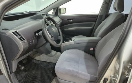 Toyota Prius, 2004 год, 430 000 рублей, 9 фотография