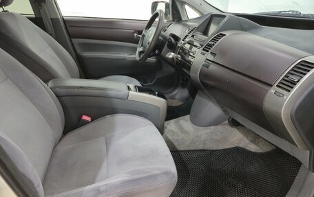 Toyota Prius, 2004 год, 430 000 рублей, 13 фотография