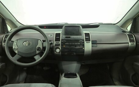 Toyota Prius, 2004 год, 430 000 рублей, 10 фотография