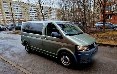 Volkswagen Caravelle T5, 2011 год, 1 100 000 рублей, 24 фотография