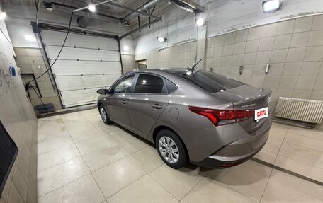 Hyundai Solaris II рестайлинг, 2022 год, 1 750 000 рублей, 3 фотография