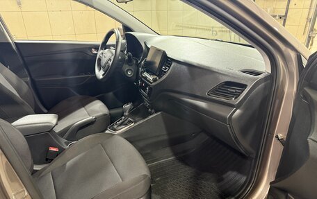 Hyundai Solaris II рестайлинг, 2022 год, 1 750 000 рублей, 8 фотография