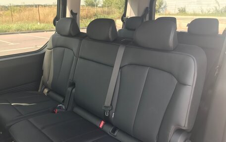 Hyundai Staria, 2022 год, 3 900 000 рублей, 6 фотография