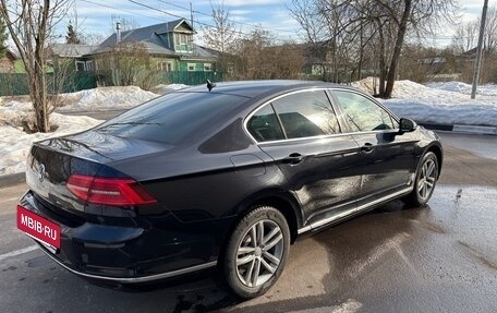 Volkswagen Passat B8 рестайлинг, 2018 год, 2 650 000 рублей, 15 фотография
