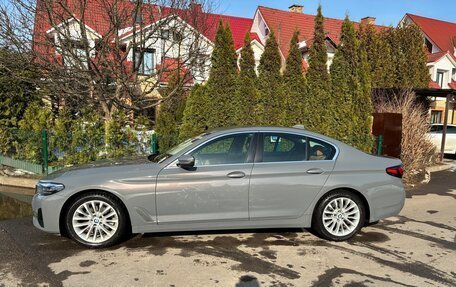 BMW 5 серия, 2021 год, 4 990 000 рублей, 2 фотография
