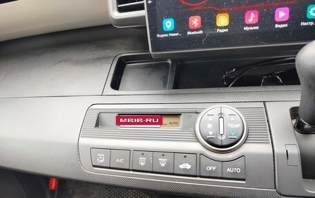 Honda Freed I, 2010 год, 1 098 000 рублей, 18 фотография