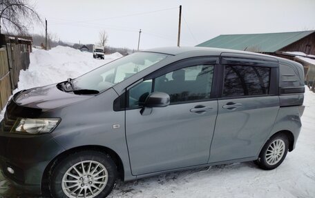 Honda Freed I, 2010 год, 1 098 000 рублей, 28 фотография