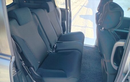 Honda Freed I, 2010 год, 1 098 000 рублей, 39 фотография