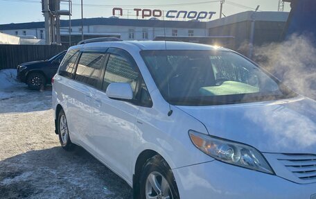 Toyota Sienna III, 2011 год, 1 999 999 рублей, 19 фотография