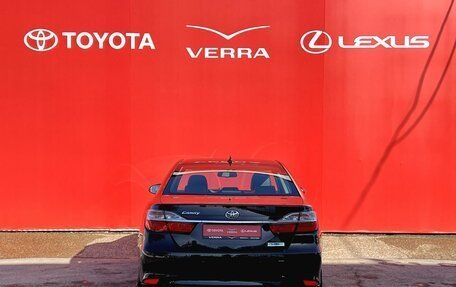 Toyota Camry, 2018 год, 2 600 000 рублей, 5 фотография