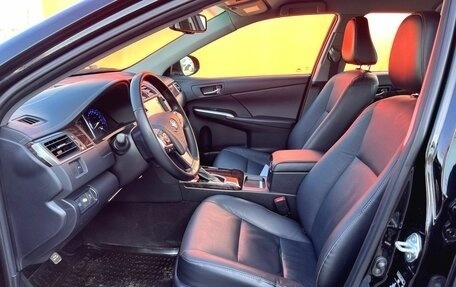 Toyota Camry, 2018 год, 2 600 000 рублей, 15 фотография