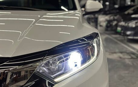 Honda Vezel, 2020 год, 1 680 000 рублей, 3 фотография