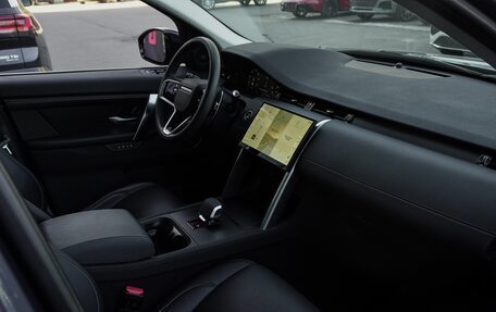 Land Rover Discovery Sport I рестайлинг, 2024 год, 5 690 000 рублей, 16 фотография