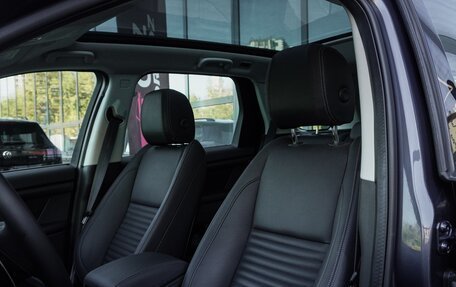 Land Rover Discovery Sport I рестайлинг, 2024 год, 5 690 000 рублей, 17 фотография