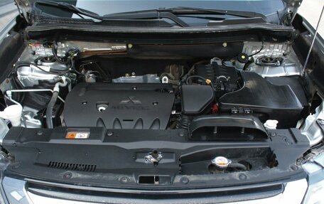 Mitsubishi Outlander III рестайлинг 3, 2016 год, 1 995 000 рублей, 27 фотография