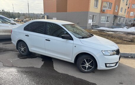 Skoda Rapid I, 2014 год, 700 000 рублей, 3 фотография