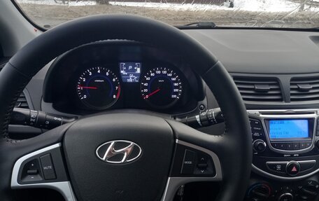 Hyundai Solaris II рестайлинг, 2016 год, 1 075 000 рублей, 10 фотография