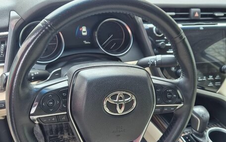 Toyota Camry, 2018 год, 3 050 000 рублей, 7 фотография