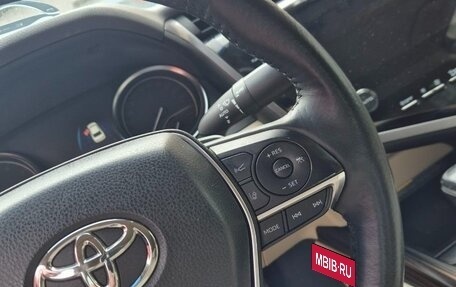 Toyota Camry, 2018 год, 3 050 000 рублей, 5 фотография