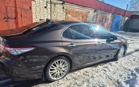 Toyota Camry, 2018 год, 3 050 000 рублей, 28 фотография