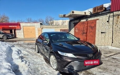 Toyota Camry, 2018 год, 3 050 000 рублей, 20 фотография