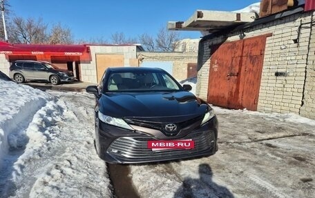 Toyota Camry, 2018 год, 3 050 000 рублей, 21 фотография