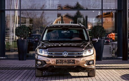 Volkswagen Tiguan I, 2015 год, 1 355 000 рублей, 2 фотография