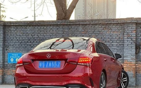 Mercedes-Benz A-Класс, 2019 год, 1 700 000 рублей, 4 фотография