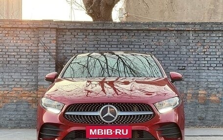 Mercedes-Benz A-Класс, 2019 год, 1 700 000 рублей, 3 фотография