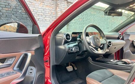 Mercedes-Benz A-Класс, 2019 год, 1 700 000 рублей, 8 фотография