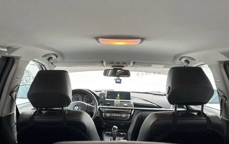 BMW 3 серия, 2018 год, 1 950 000 рублей, 12 фотография