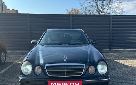 Mercedes-Benz E-Класс, 2001 год, 420 000 рублей, 2 фотография