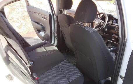 KIA Rio IV, 2019 год, 1 000 000 рублей, 10 фотография