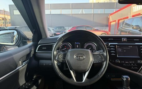 Toyota Camry, 2018 год, 2 400 000 рублей, 17 фотография