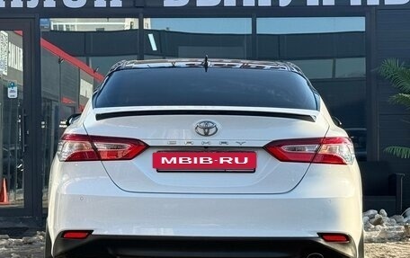 Toyota Camry, 2018 год, 2 400 000 рублей, 10 фотография