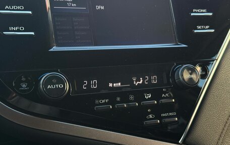 Toyota Camry, 2018 год, 2 400 000 рублей, 24 фотография