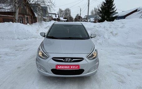 Hyundai Solaris II рестайлинг, 2014 год, 710 000 рублей, 1 фотография