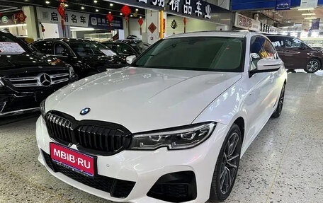 BMW 3 серия, 2022 год, 3 850 000 рублей, 1 фотография