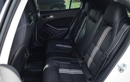 Mercedes-Benz GLA, 2017 год, 2 990 000 рублей, 13 фотография